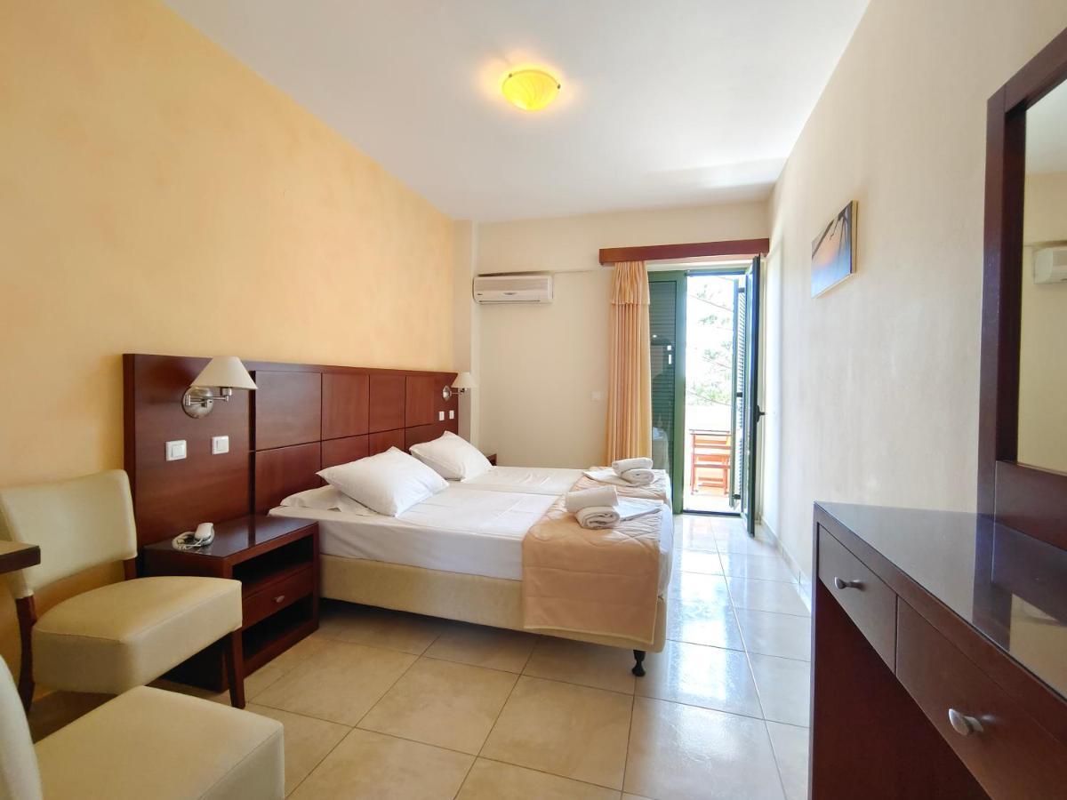 Alex (Adults Only) Hotell Kárpathos Eksteriør bilde